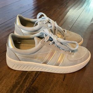 Gola Classic sneakers size 6 Womens